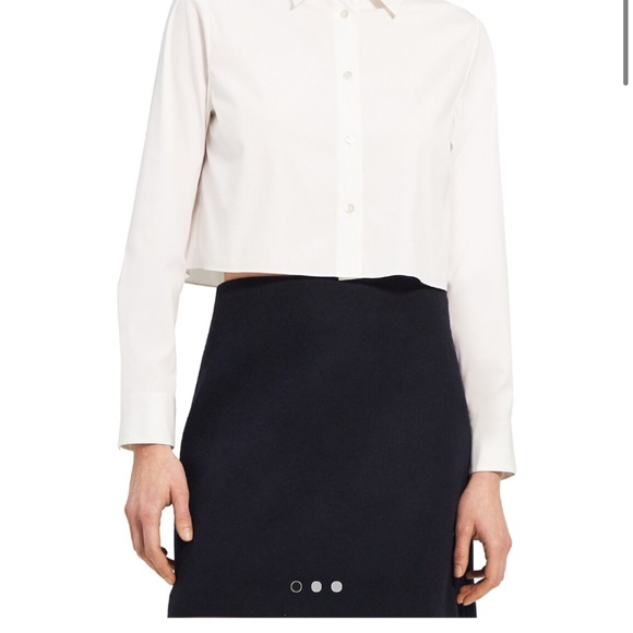 Theory Cropped Button-Down Shirt in White – Size Medium - Picture 3 of 3